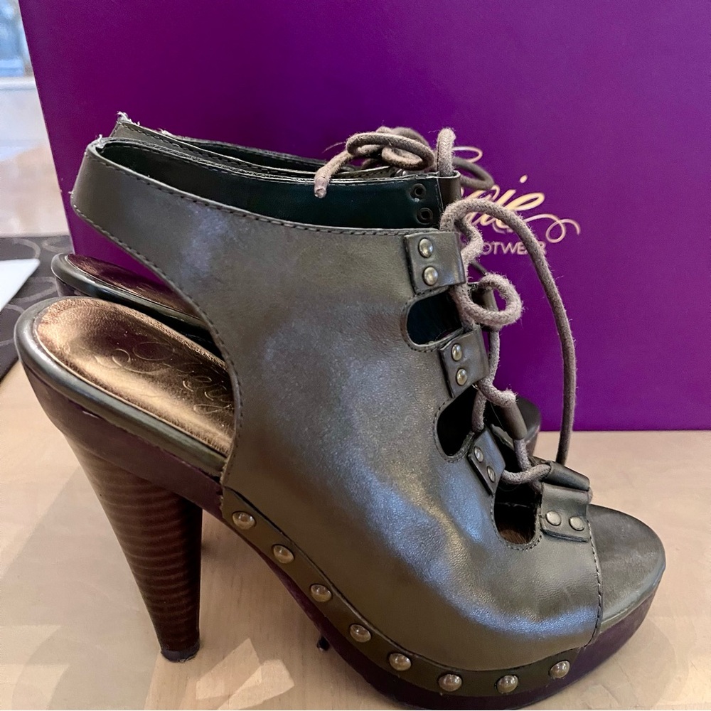 Fergie Heels